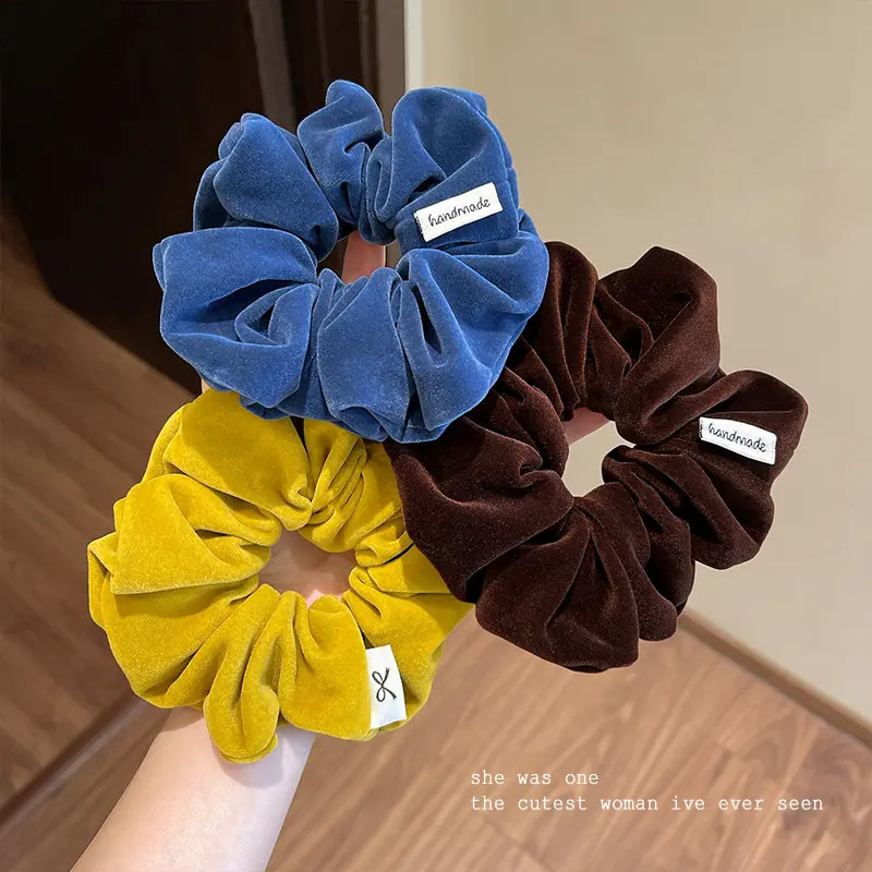 Ikat rambut beludru bergaya Ko - Travel Accessories Aesthetic ulasan dan harga